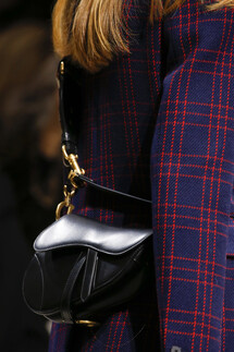 Details Christian Dior , Details Dior Fall 2018 Ready-to-Wear , Детали показа Кристиан Диор , Детали показа Диор осень зима 2018 , Fashion show , неделя моды в Париже , PFW , Мария Грация Кьюри , Mainstyles
